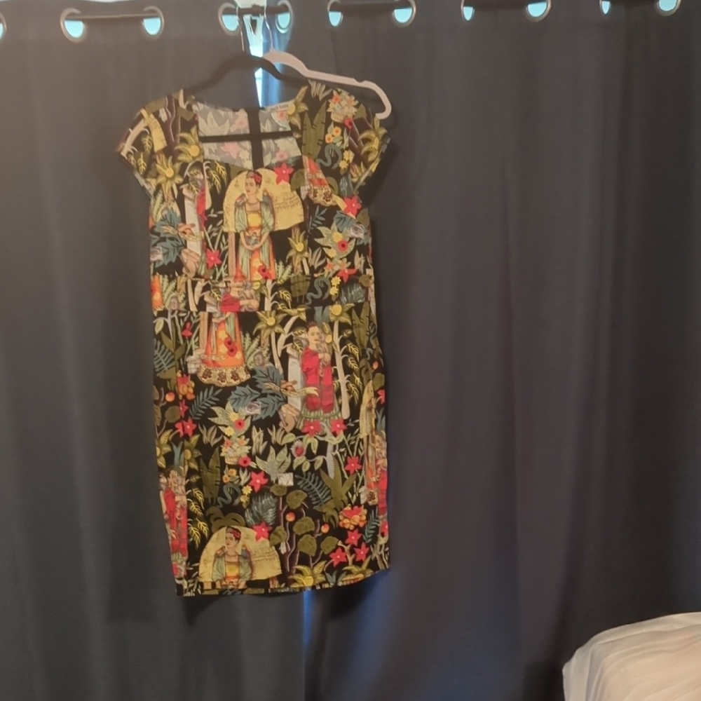 Grace Karin Red and Green With Frida Kahlo Print Sheath Dress with Cap Sleeves